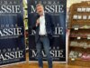 Trump tem como alvo Massie em confronto explosivo em Kentucky enquanto seis estados realizam primárias de alto risco