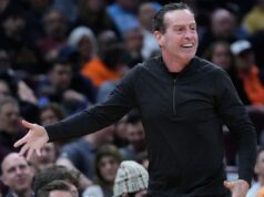 Relatório: Cavaliers trazendo de volta Atkinson, equipe, entrance workplace