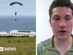 Assistir: Soldado saltando de paraquedas em ilha remota para levar ajuda contra hantavírus