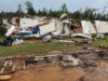14 tornados relatados no Mississippi enquanto tempestades devastam casas e cortam energia