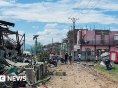Explosão mata dezenas em vila controlada por rebeldes em Mianmar