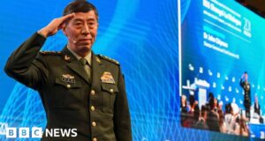 China anuncia suspensão da pena de morte para ex-ministros da Defesa