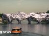 Imagens em timelapse mostram ‘caverna gigante’ inflando na ponte de Paris
