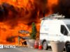 Assista: ‘Todos recuem!’ Momento em que carro explode em Nova York