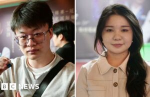 Multidões aplaudem a nova estrela da sinuca da China no retorno da vitória no campeonato
