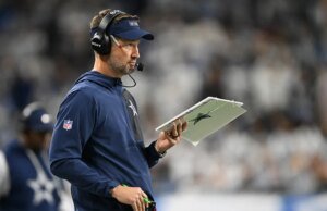 O técnico dos Cowboys, Brian Schottenheimer, vende sua casa no Texas para reduzir o deslocamento até as instalações do time