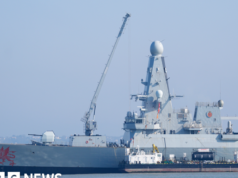 Navio de guerra britânico HMS Dragon segue para o Oriente Médio para potencial missão no Estreito de Hormuz