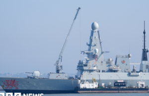 Navio de guerra britânico HMS Dragon segue para o Oriente Médio para potencial missão no Estreito de Hormuz
