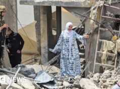 Israel ataca Tiro após ordenar evacuação de cidade no sul do Líbano