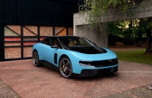 O primeiro EV da Ferrari recebe a bênção do Papa Leão, mas todo mundo odeia