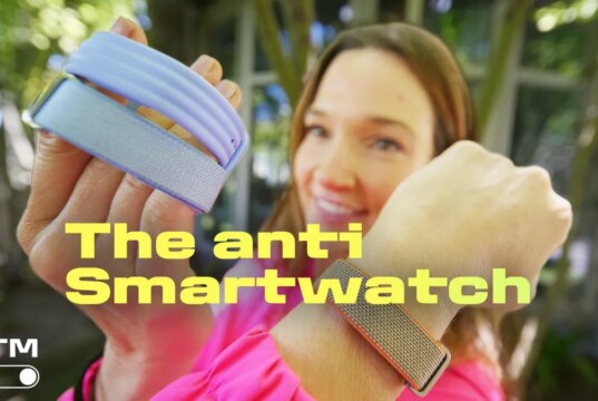 Revisão do Fitbit Air: monitoramento de saúde minimalista e acessível | Vídeo de todas as coisas para celular