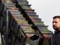 Zelenskyy pressiona os EUA por mais mísseis Patriot, alertando sobre ataques russos