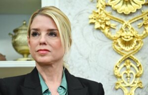 Bondi testemunha a portas fechadas na investigação de Home Epstein