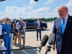 Trump, que alegou que "não estava envolvido" em um fundo de US$ 1,7 bilhão, agora diz que permitiu