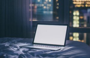 Como desbloquear websites pornográficos e transmitir pornografia anonimamente