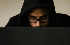 O AdultFriendFinder é seguro para uso? O que diz um especialista em segurança cibernética.