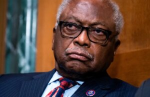‘Criador de reis democrata’ Clyburn alerta que esforço liderado pelo Partido Republicano para ‘quebrar’ seu distrito pode sair pela culatra