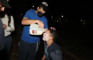 Boletim Fox Information Campus Radicals: alegado abuso de estudante judeu, desrespeito a Charlie Kirk, acordou o trabalho