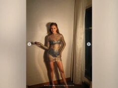 Kelsea Ballerini deslumbra com vestido metálico transparente que deixa pouco para a imaginação em novas fotos