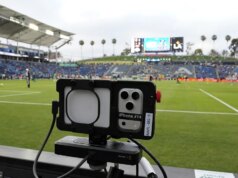 Por dentro do jogo da Apple para filmar um jogo de futebol profissional inteiramente com iPhones