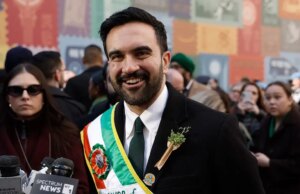 O comissário da NYPD lidera ‘orgulhosamente’ o desfile de Israel como grande marechal; Mamdani quebra tradição e evita evento