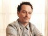 A estrela de ‘The People’, Matthew Rhys, critica a tendência ‘fora de controle’ de reproduzir vídeos em público