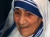 Frase do dia de Madre Teresa: “Não precisamos de armas e bombas para trazer a paz, precisamos…” – a lição atemporal sobre a paz de Santa Madre Teresa de Calcutá