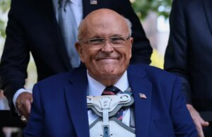 O prestador de cuidados primários de Rudy Giuliani fornece atualizações sobre sua condição