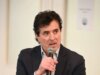 As vaias continuarão até que os discursos de formatura melhorem