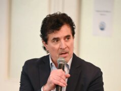 As vaias continuarão até que os discursos de formatura melhorem