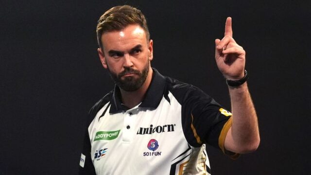 skysports-ross-smith-darts_7257615.jpg