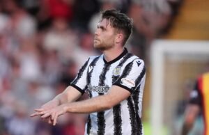 St Mirren mantém o standing de Premiership enquanto Fraser derrota Partick Thistle