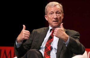 O bilionário da Califórnia, Tom Steyer, defende atletas trans nos esportes do ensino médio enquanto a corrida para governador esquenta