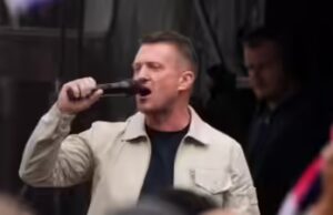 ‘Não permaneceremos calados’: Tommy Robinson alerta sobre ‘genocídio’ contra cristãos na Nigéria na marcha em Londres