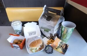 Batatas fritas e batidos Grogu ‘KPop Demon Hunters’: por que Hollywood continua alimentando a máquina de fast-food