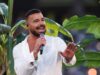Ricky Martin está seguro após ‘gás lacrimogêneo’ – ou talvez spray de pimenta? — interrompe seu present em Montenegro