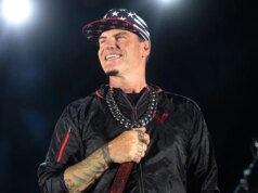 Vanilla Ice defende present na Nice American State Truthful e diz aos críticos que a música ‘não tem regras políticas’