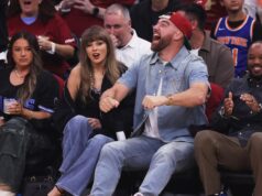 Vida de um fã de basquete: Taylor Swift vai ao Cavs-Knicks em Cleveland com o noivo Travis Kelce