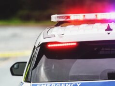 Motorista em fuga de Wisconsin decola e salta sobre outro carro durante perseguição em alta velocidade