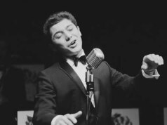 Paul Anka relata a vida “sombria e sombria” sob o comunismo enquanto defendia a liberdade dos EUA