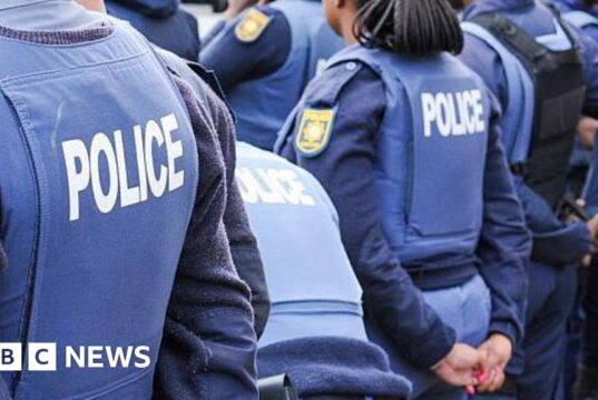 Polícia da África do Sul investiga assassinato de dois homens moçambicanos