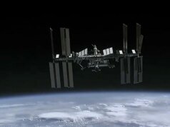 A tripulação da estação espacial se transfer brevemente para "porto seguro" em meio a novas preocupações sobre vazamento