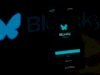 Proibições de mídia social para adolescentes correm o risco de fortalecer o controle da Large Tech no setor, alerta o executivo da Bluesky