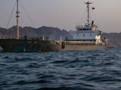 O Irã declara a nova rota de Ormuz ‘inaceitável e perigosa’, alerta contra navios que transitam sem aprovação