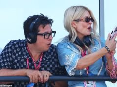 Holly Willoughby faz uma exibição animada ao se juntar a seu amigo Michael McIntyre no Grande Prêmio de Mônaco