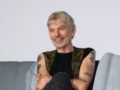 Billy Bob Thornton, 70, mostra sua transformação juvenil e sua coleção de tatuagens durante a promoção do programa de TV Landman, após revelar sua dieta muito restritiva