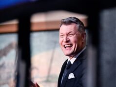 O apresentador do Grand Ole Opry, Invoice Cody, morreu aos 67 anos depois de trabalhar com Dolly Parton e Kelsea Ballerini