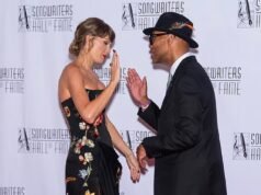Taylor Swift enfrenta reação dos fãs após uma troca estranha com a lenda da música Jimmy Jam