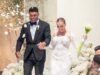 Perrie Edwards e Alex Oxlade-Chamberlain são casados! Cantora surpreende com um elegante vestido de renda branca ao se casar com jogador de futebol em uma cerimônia pitoresca em Portugal