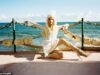 Anya Taylor-Pleasure se lembra de ter sido cruelmente intimidada por causa de sua aparência e sexualidade quando criança, enquanto posava em uma sessão de fotos impressionante para o The Hollywood Reporter